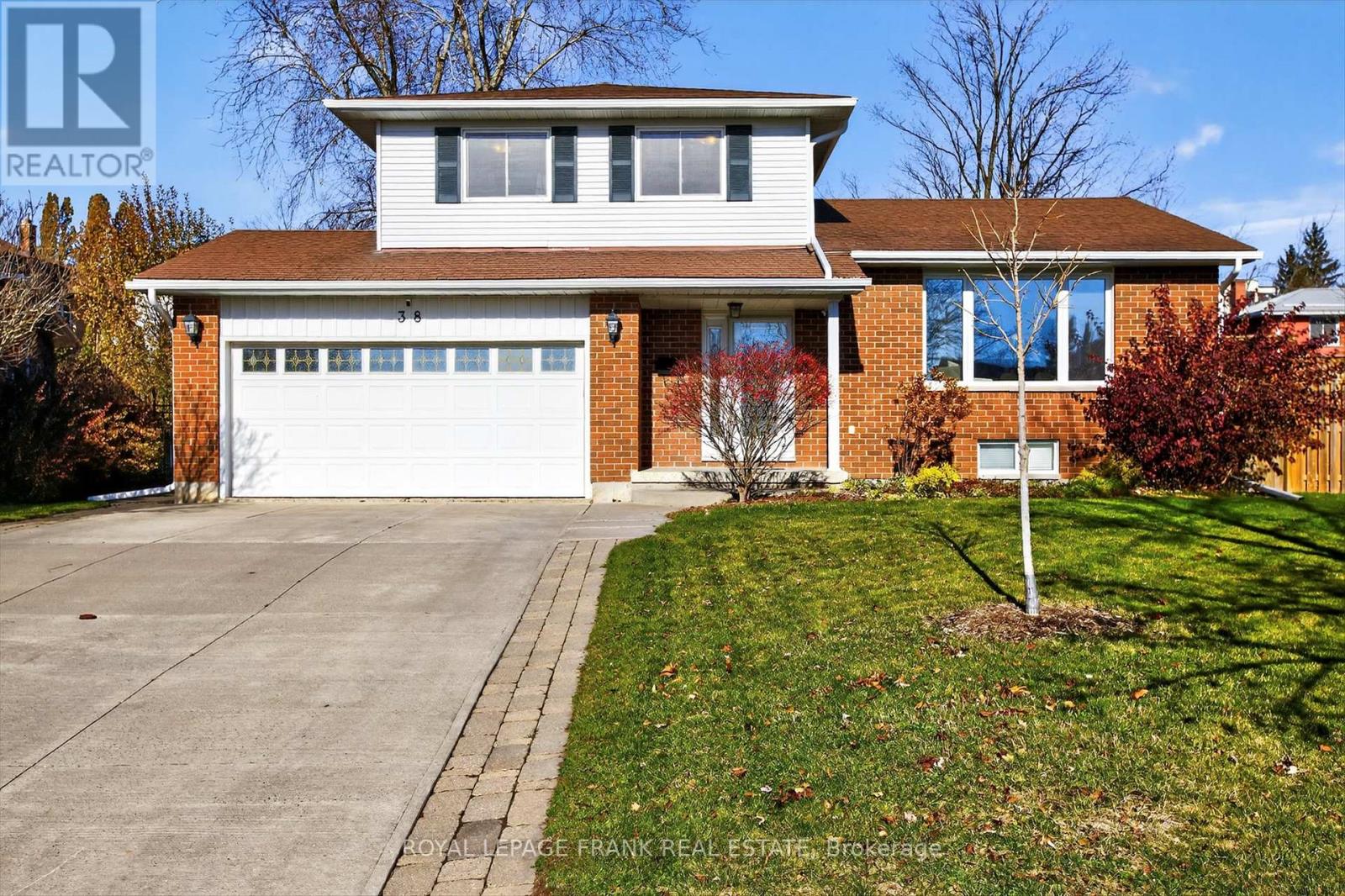 38 Clearview Court, Peterborough (Monaghan Ward 2), Ontario  K9K 2A3 - Photo 1 - X12563512