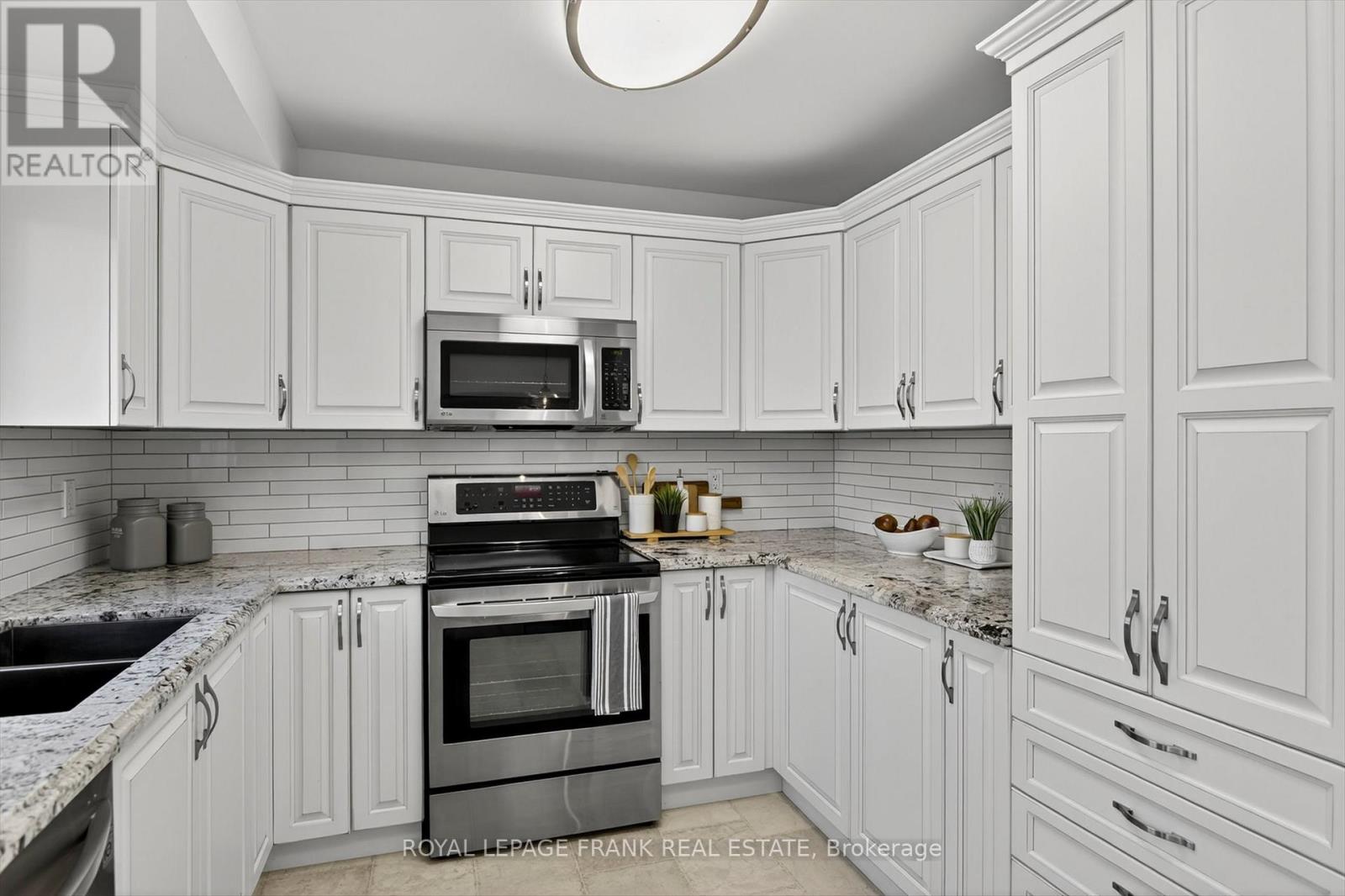 38 Clearview Court, Peterborough (Monaghan Ward 2), Ontario  K9K 2A3 - Photo 13 - X12563512