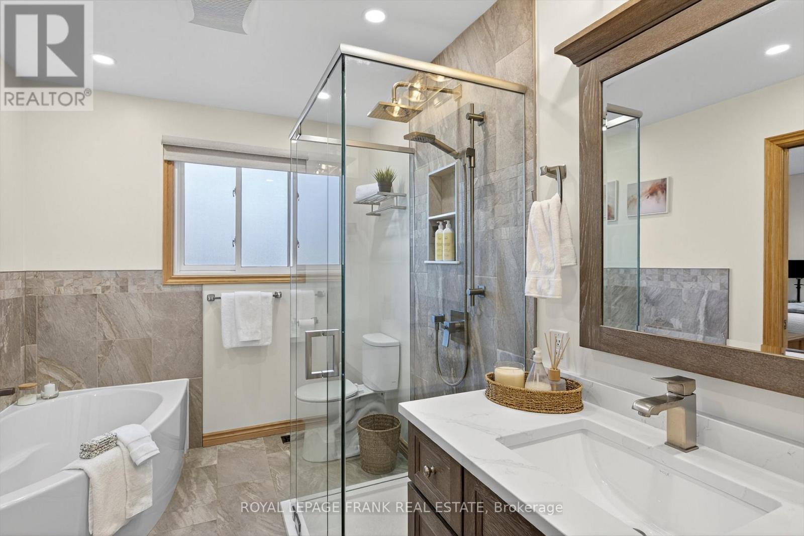 38 Clearview Court, Peterborough (Monaghan Ward 2), Ontario  K9K 2A3 - Photo 23 - X12563512