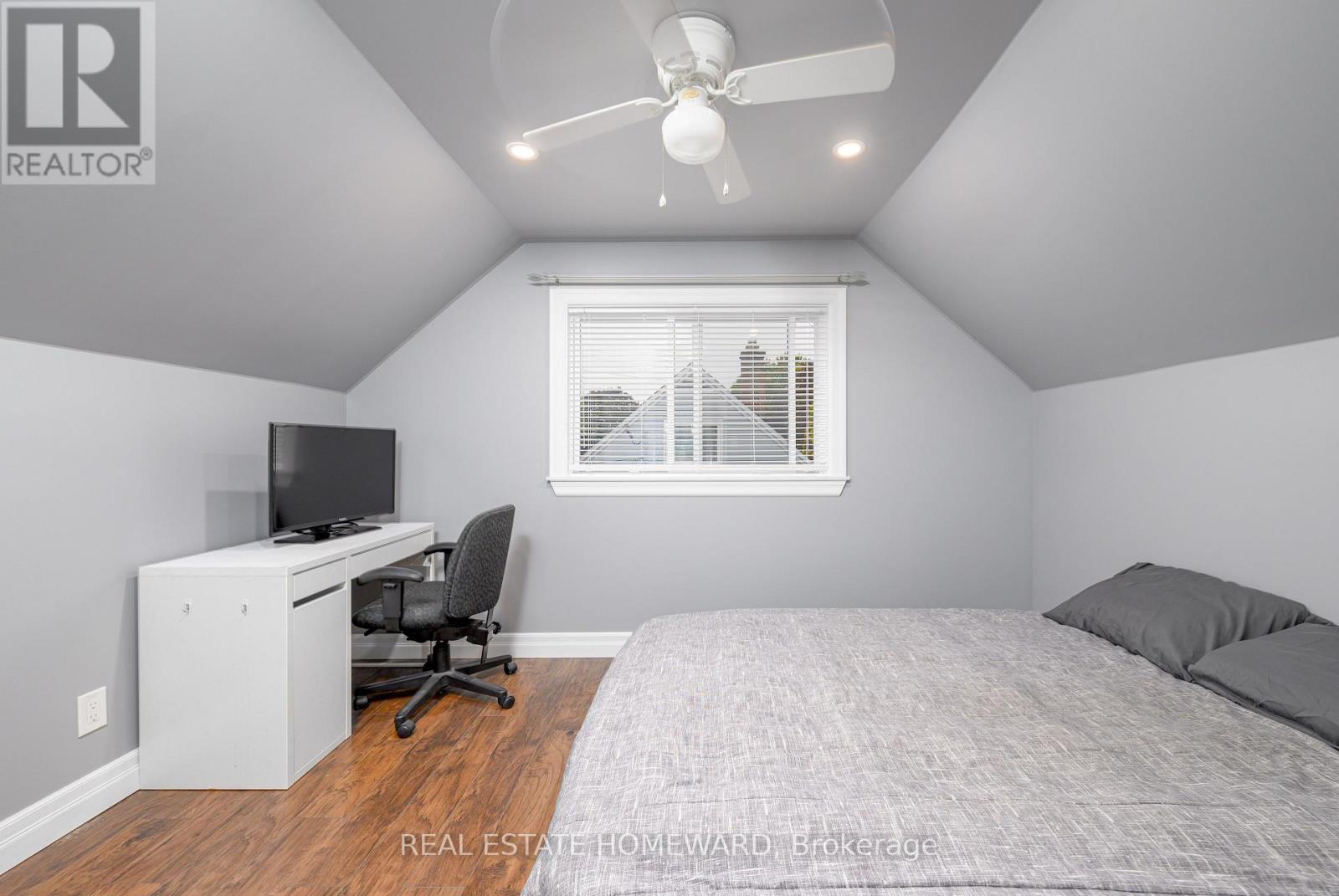 521 O'connell Road, Peterborough (Otonabee Ward 1), Ontario  K9J 4E2 - Photo 13 - X12563410