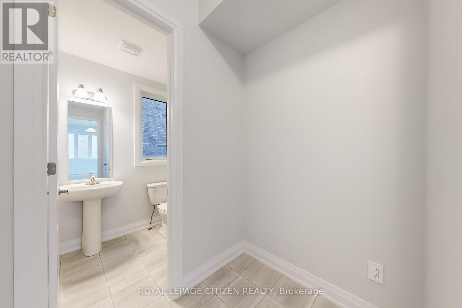 200 St. Joseph Road, Kawartha Lakes (Lindsay), Ontario  K9V 6A9 - Photo 18 - X12564012