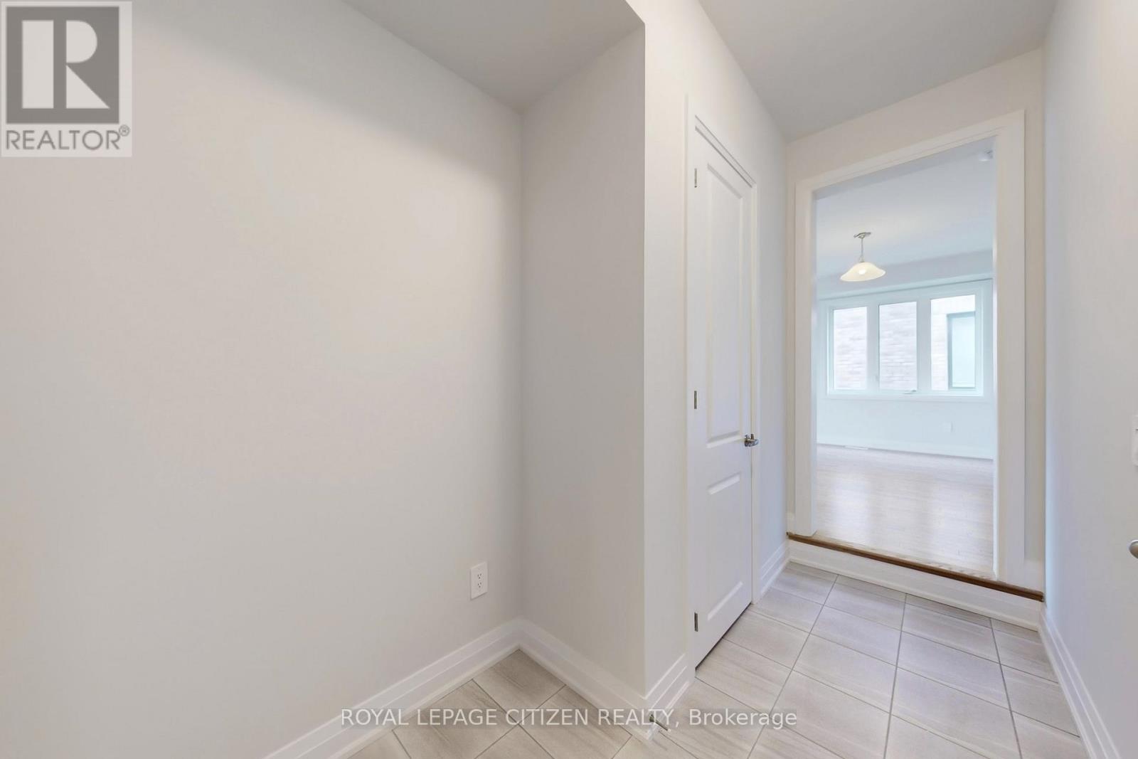 200 St. Joseph Road, Kawartha Lakes (Lindsay), Ontario  K9V 6A9 - Photo 19 - X12564012