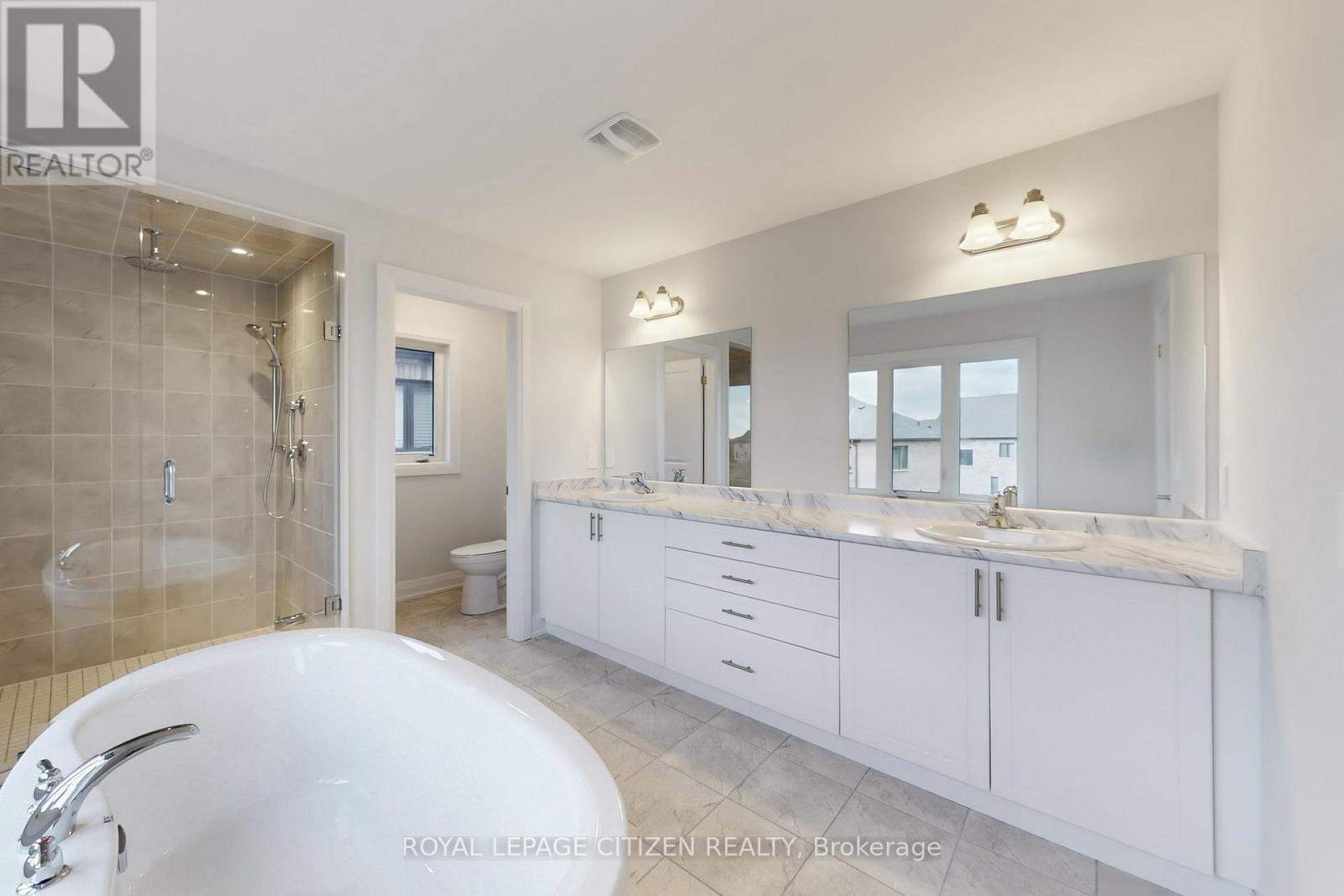 200 St. Joseph Road, Kawartha Lakes (Lindsay), Ontario  K9V 6A9 - Photo 32 - X12564012