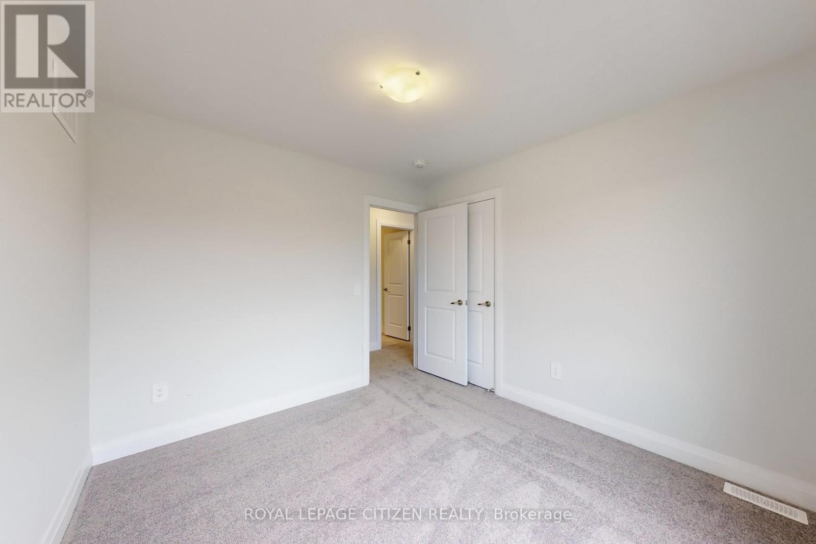 200 St. Joseph Road, Kawartha Lakes (Lindsay), Ontario  K9V 6A9 - Photo 44 - X12564012