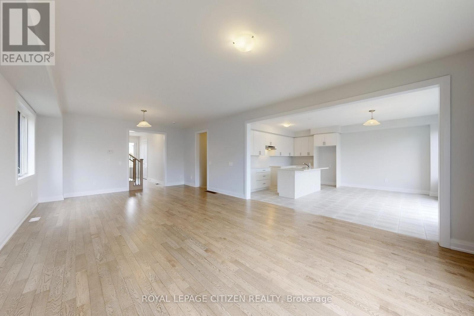 200 St. Joseph Road, Kawartha Lakes (Lindsay), Ontario  K9V 6A9 - Photo 8 - X12564012