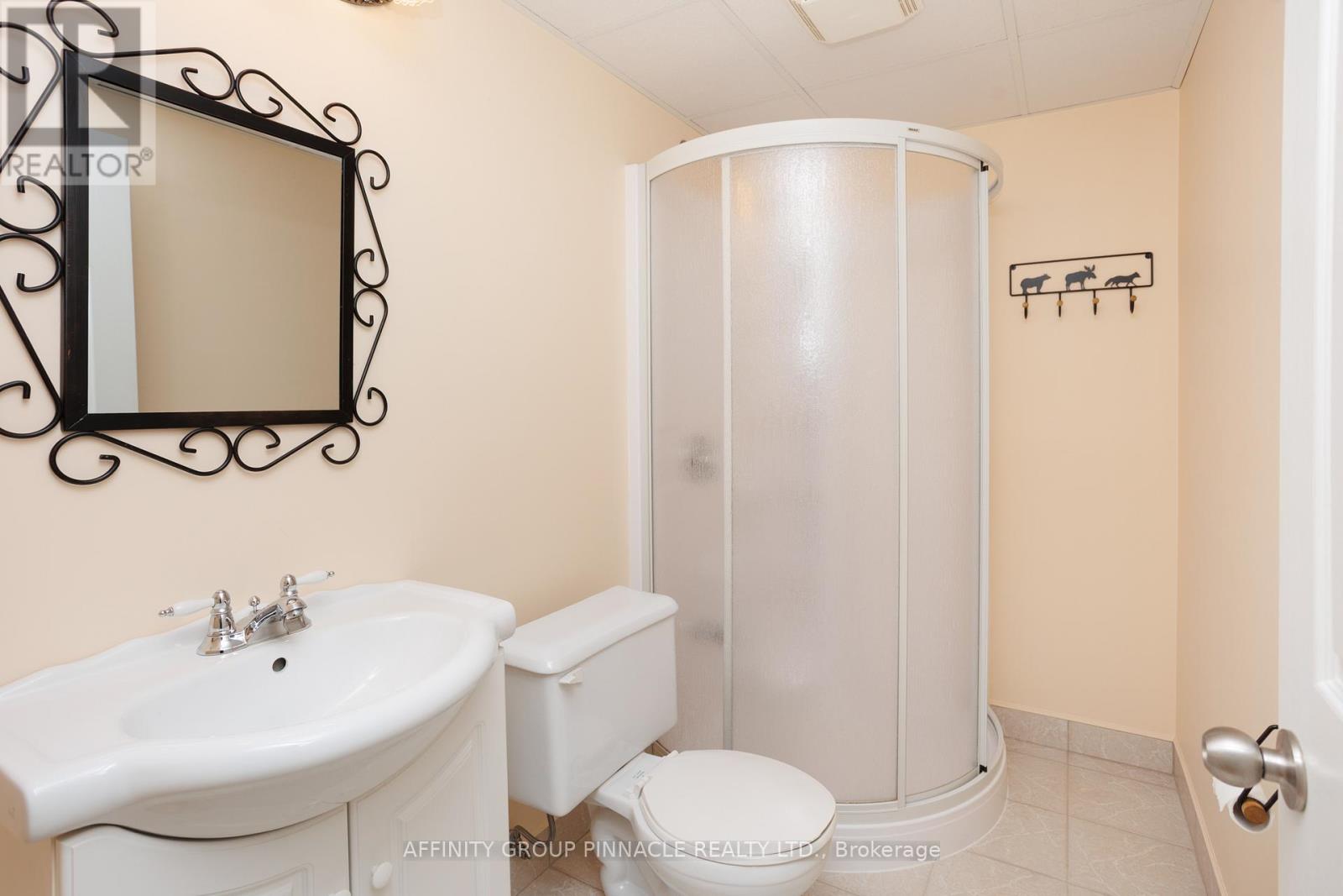 10 Champlain Boulevard, Kawartha Lakes (Lindsay), Ontario  K9V 0H9 - Photo 38 - X12564246