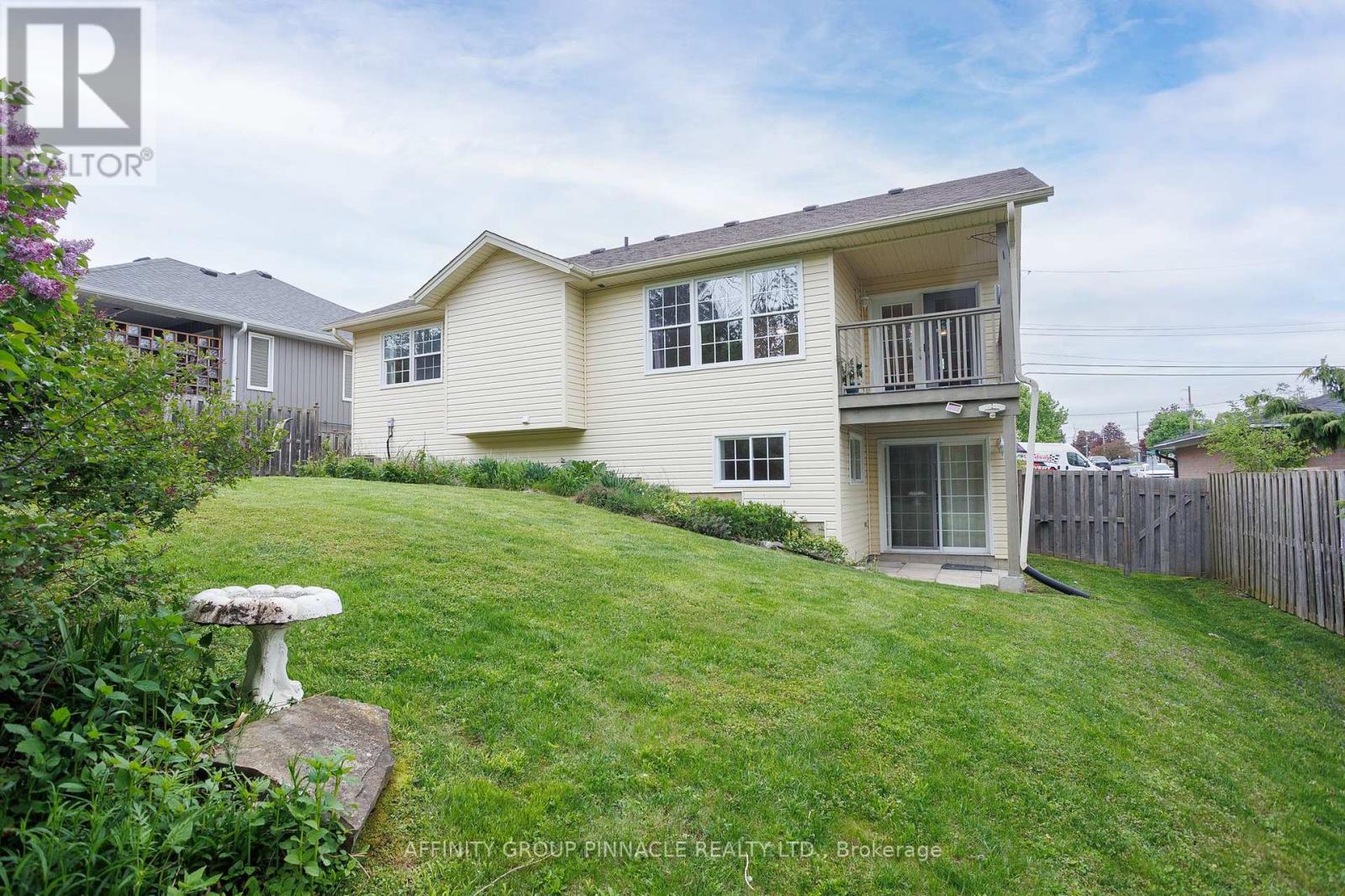 10 Champlain Boulevard, Kawartha Lakes (Lindsay), Ontario  K9V 0H9 - Photo 41 - X12564246