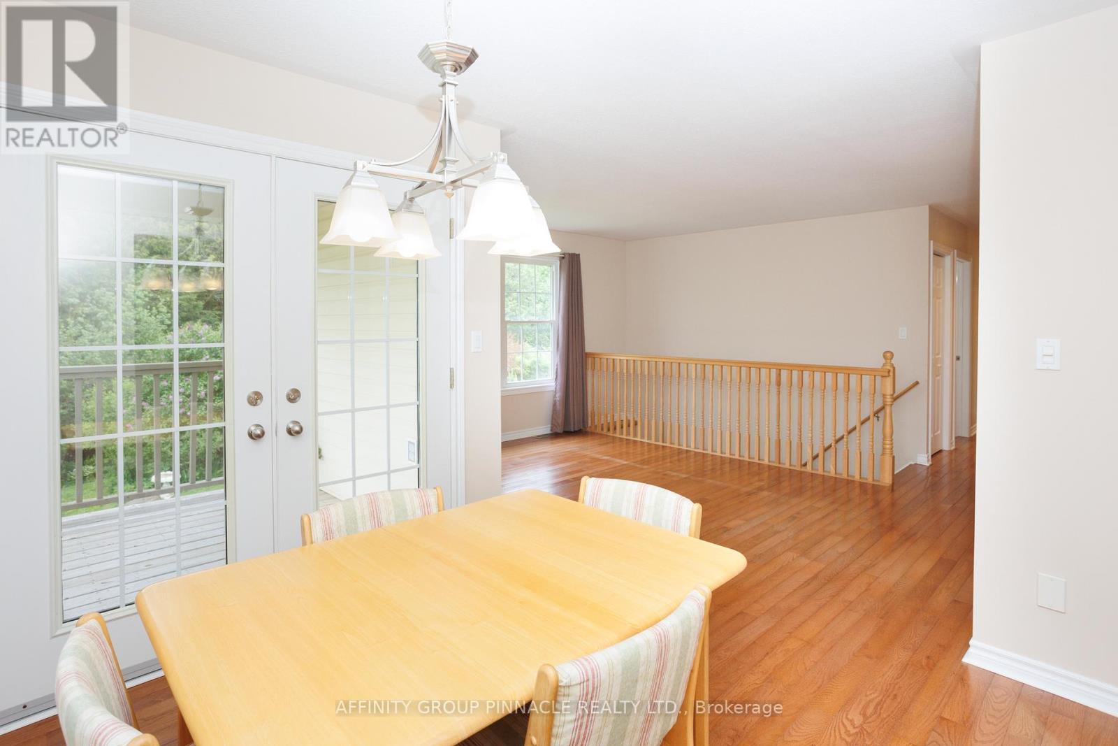 10 Champlain Boulevard, Kawartha Lakes (Lindsay), Ontario  K9V 0H9 - Photo 9 - X12564246