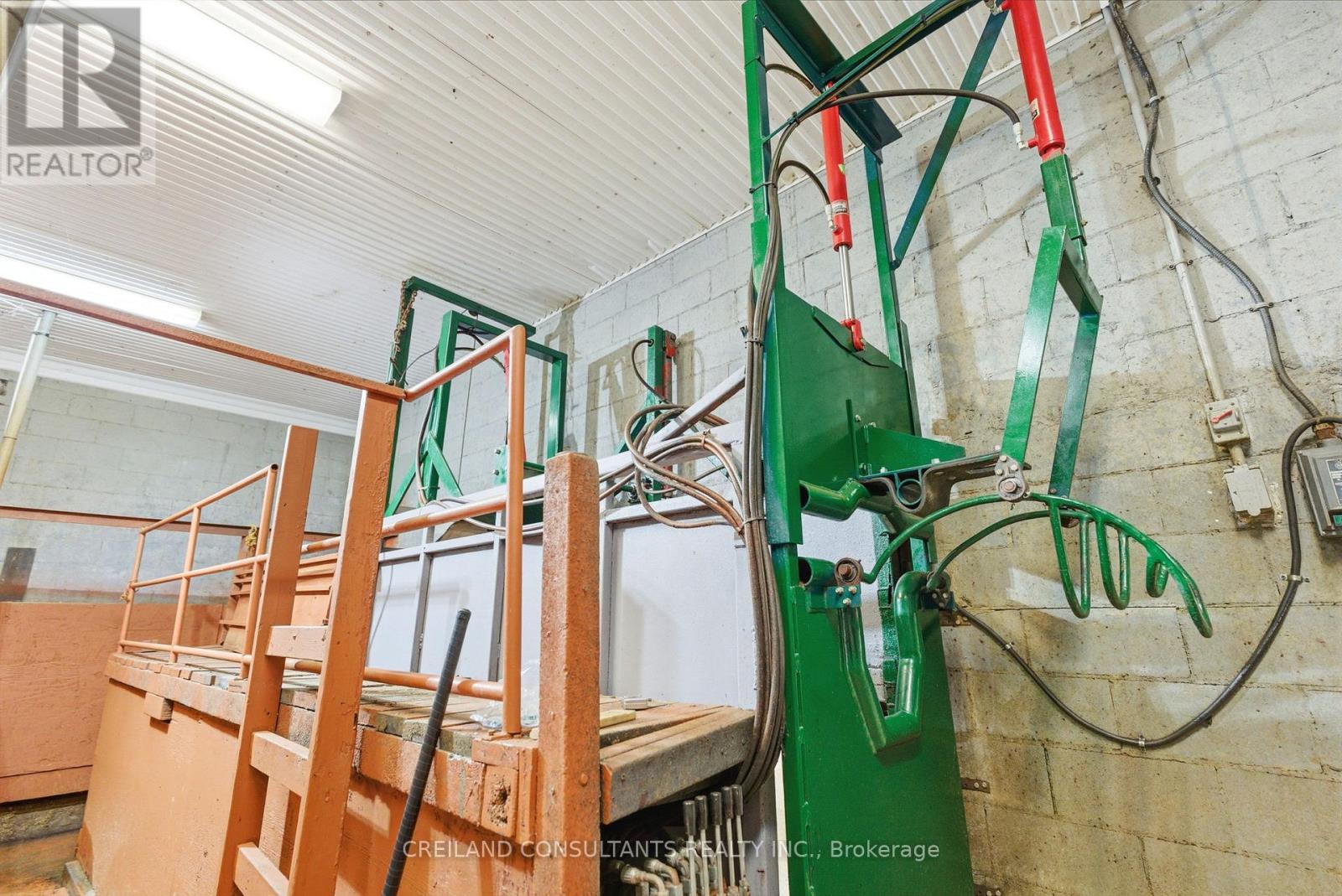 2133 Little Britain Road, Kawartha Lakes (Ops), Ontario  K9V 4R2 - Photo 13 - X12564026