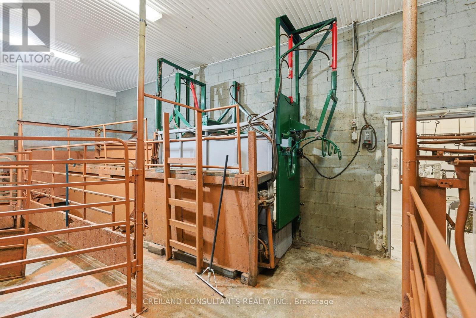 2133 Little Britain Road, Kawartha Lakes (Ops), Ontario  K9V 4R2 - Photo 31 - X12564026