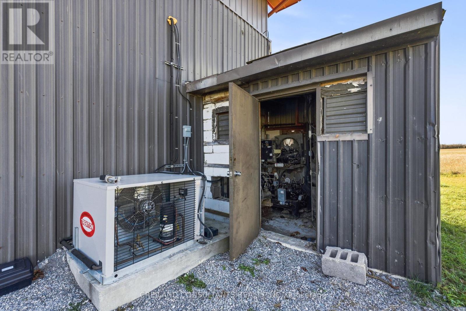 2133 Little Britain Road, Kawartha Lakes (Ops), Ontario  K9V 4R2 - Photo 40 - X12564026