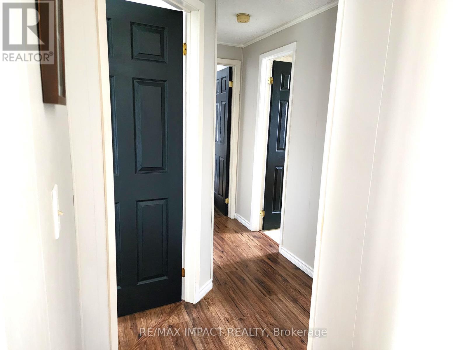 4 Champlain Court, Clarington (Newcastle), Ontario  L1B 1A5 - Photo 11 - E12564514