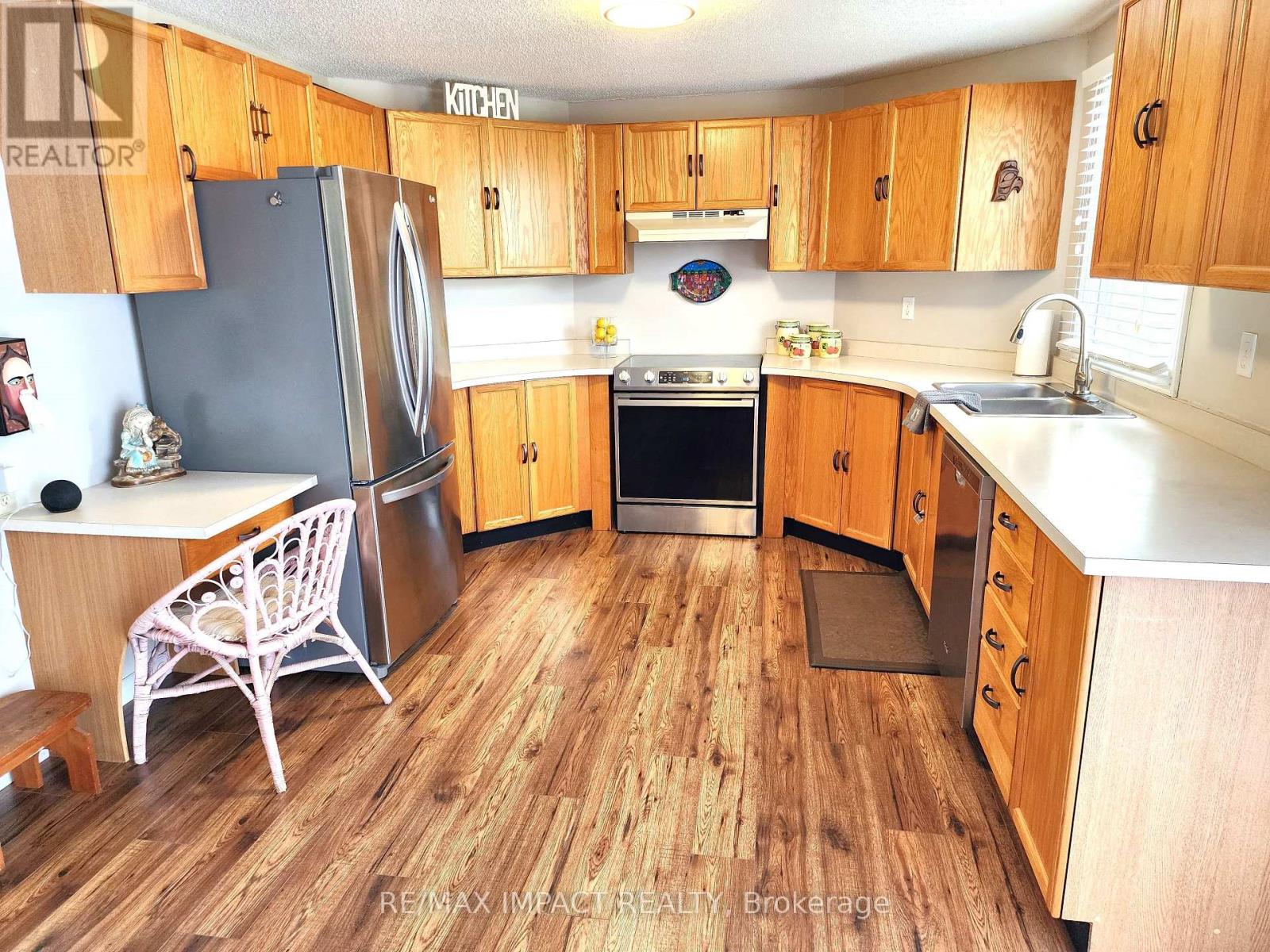 4 Champlain Court, Clarington (Newcastle), Ontario  L1B 1A5 - Photo 12 - E12564514