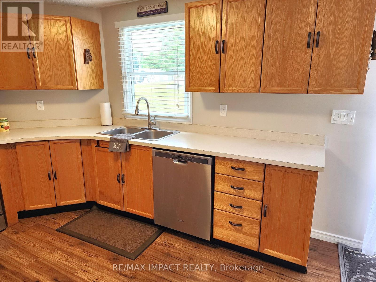 4 Champlain Court, Clarington (Newcastle), Ontario  L1B 1A5 - Photo 13 - E12564514