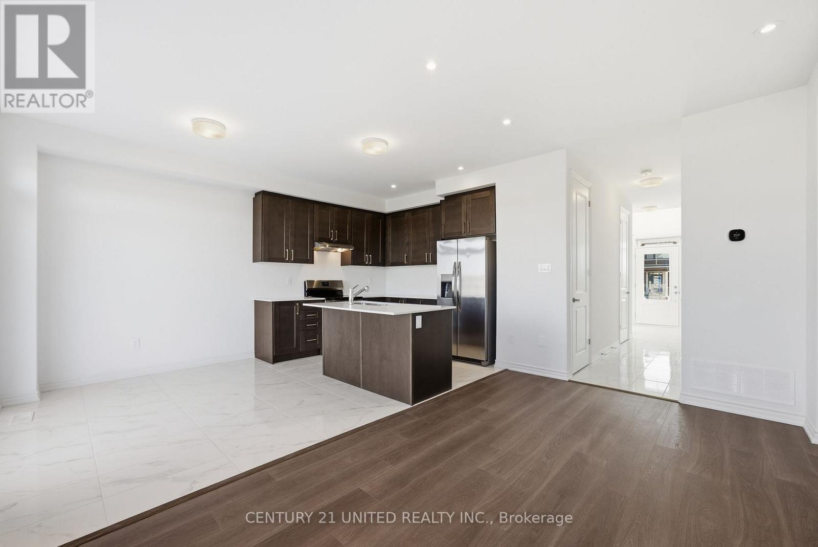 132 Sanderson Drive, Kawartha Lakes (Lindsay), Ontario  K9V 0S7 - Photo 14 - X12564488