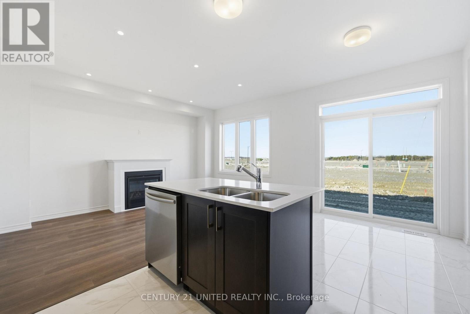 132 Sanderson Drive, Kawartha Lakes (Lindsay), Ontario  K9V 0S7 - Photo 19 - X12564488