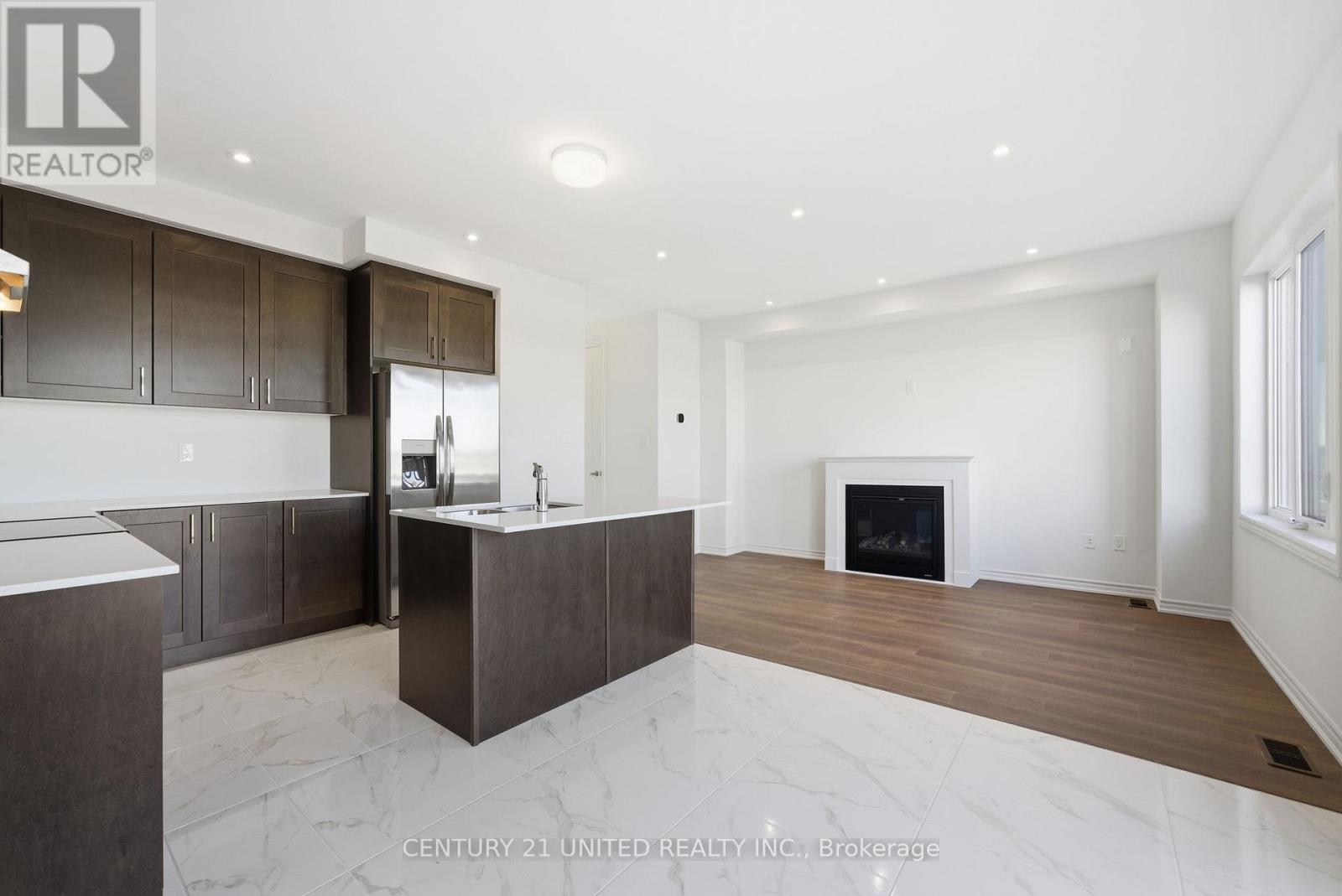 132 Sanderson Drive, Kawartha Lakes (Lindsay), Ontario  K9V 0S7 - Photo 21 - X12564488