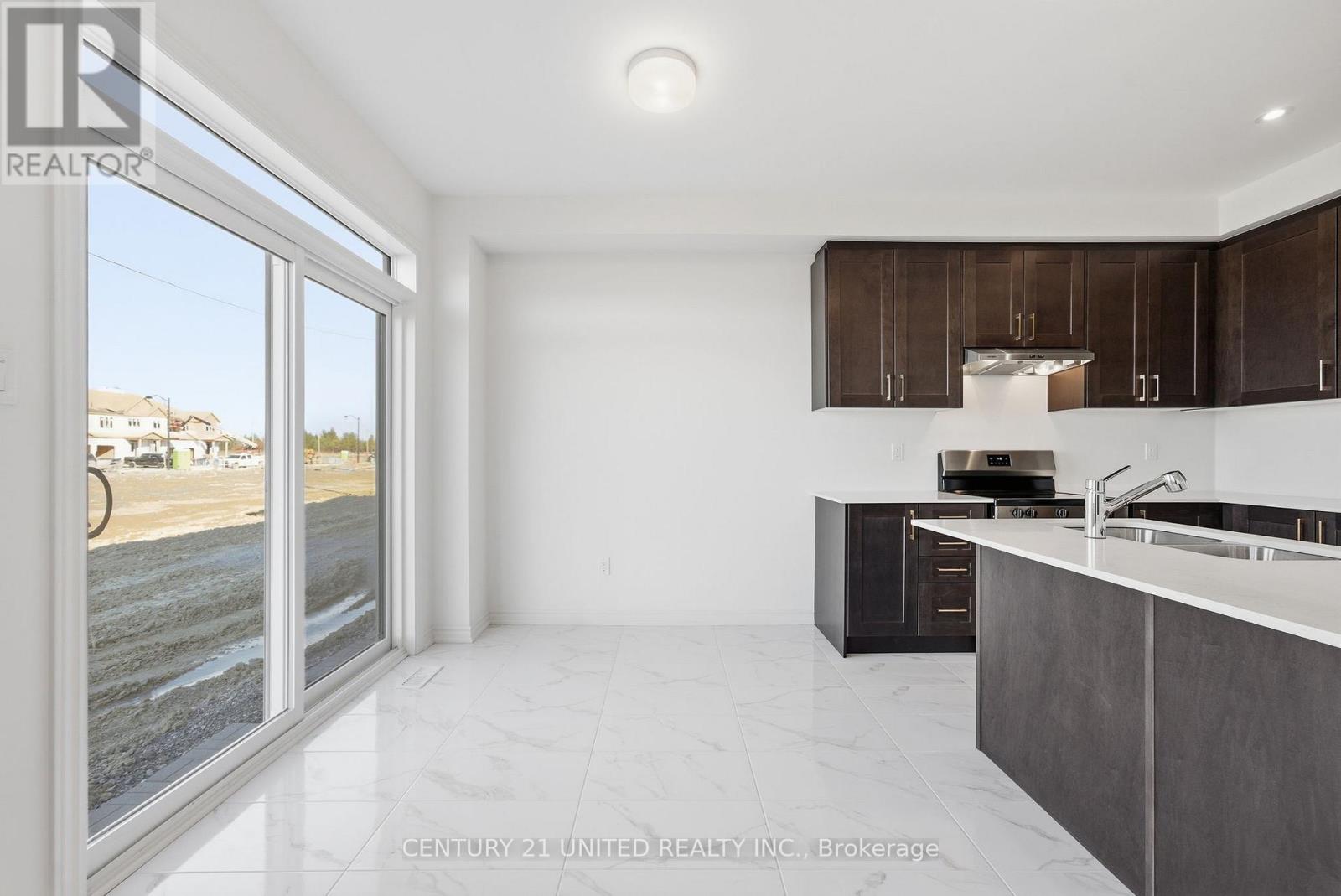 132 Sanderson Drive, Kawartha Lakes (Lindsay), Ontario  K9V 0S7 - Photo 23 - X12564488