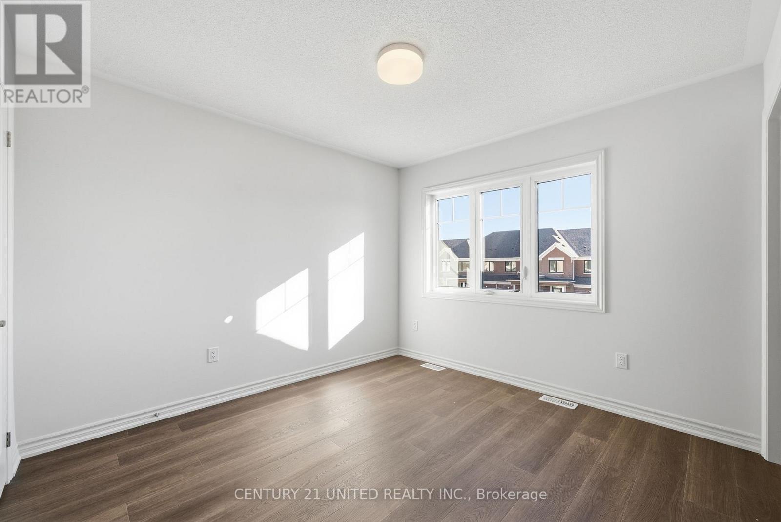 132 Sanderson Drive, Kawartha Lakes (Lindsay), Ontario  K9V 0S7 - Photo 27 - X12564488