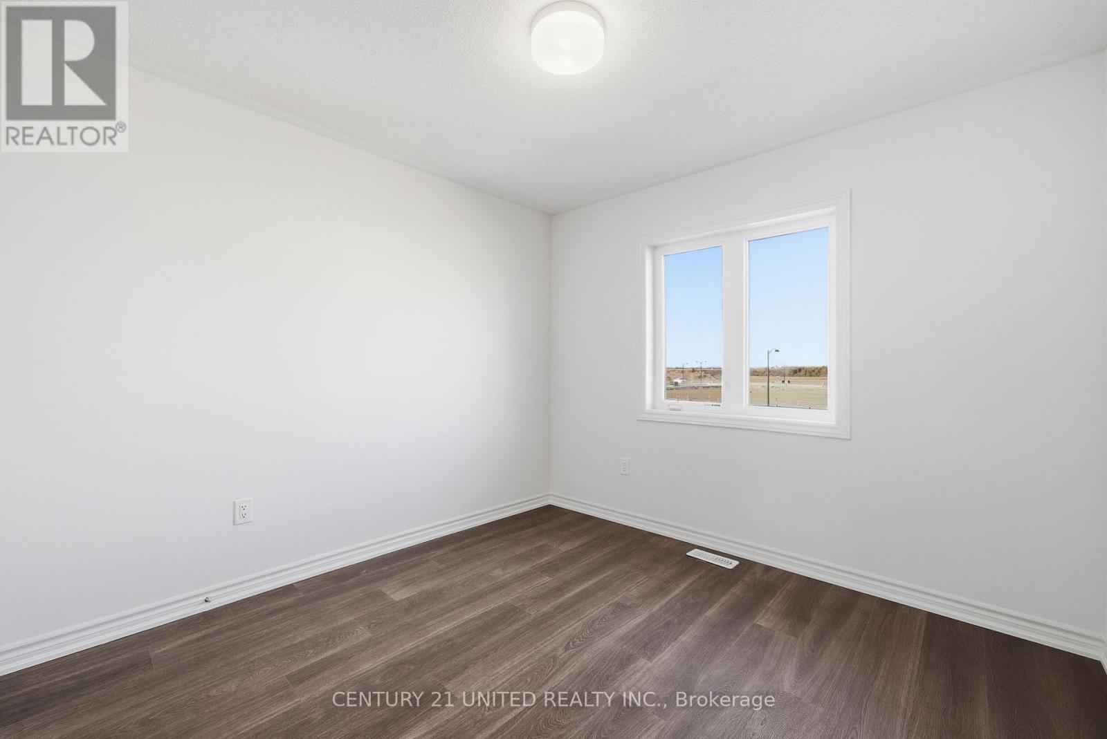 132 Sanderson Drive, Kawartha Lakes (Lindsay), Ontario  K9V 0S7 - Photo 37 - X12564488