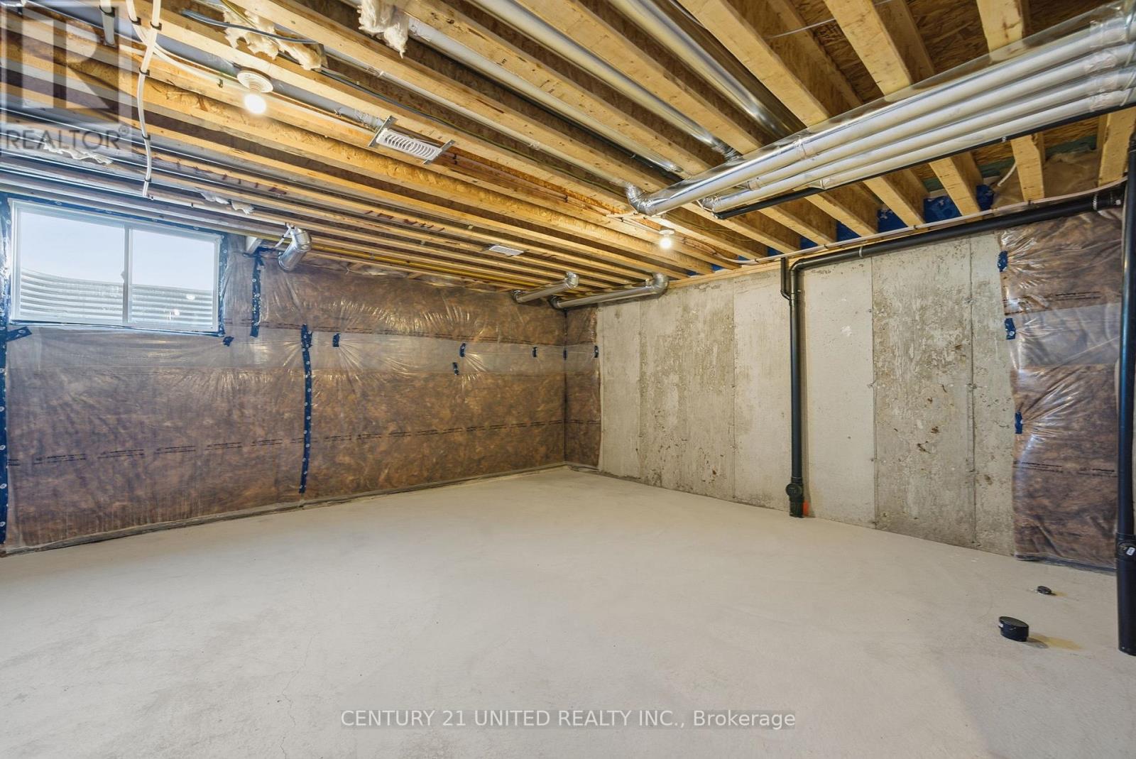 132 Sanderson Drive, Kawartha Lakes (Lindsay), Ontario  K9V 0S7 - Photo 43 - X12564488