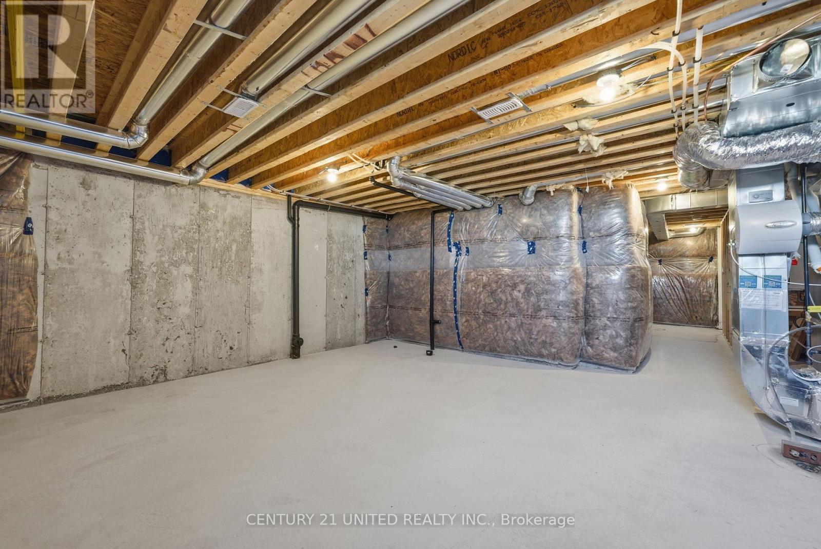 132 Sanderson Drive, Kawartha Lakes (Lindsay), Ontario  K9V 0S7 - Photo 45 - X12564488