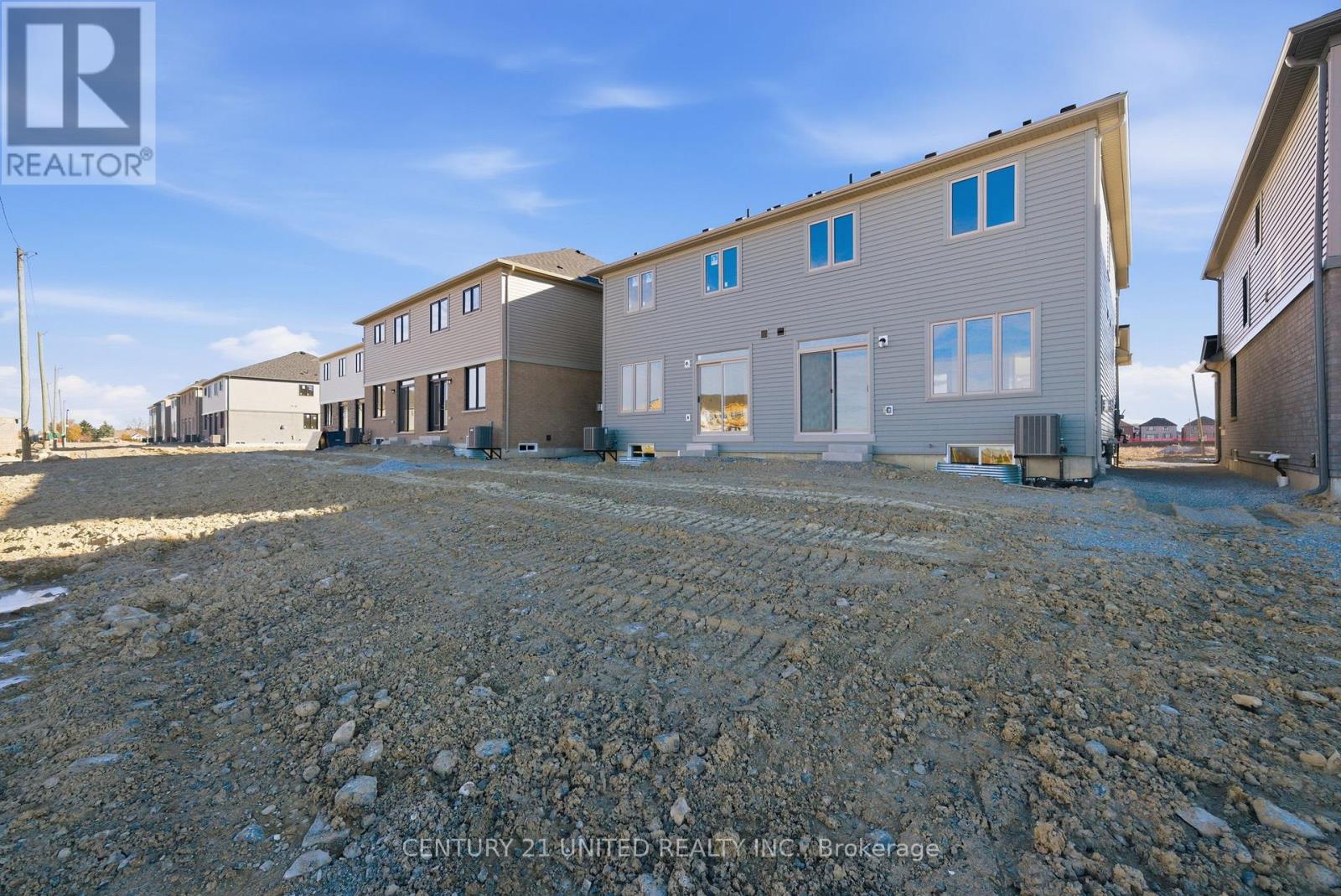 132 Sanderson Drive, Kawartha Lakes (Lindsay), Ontario  K9V 0S7 - Photo 47 - X12564488