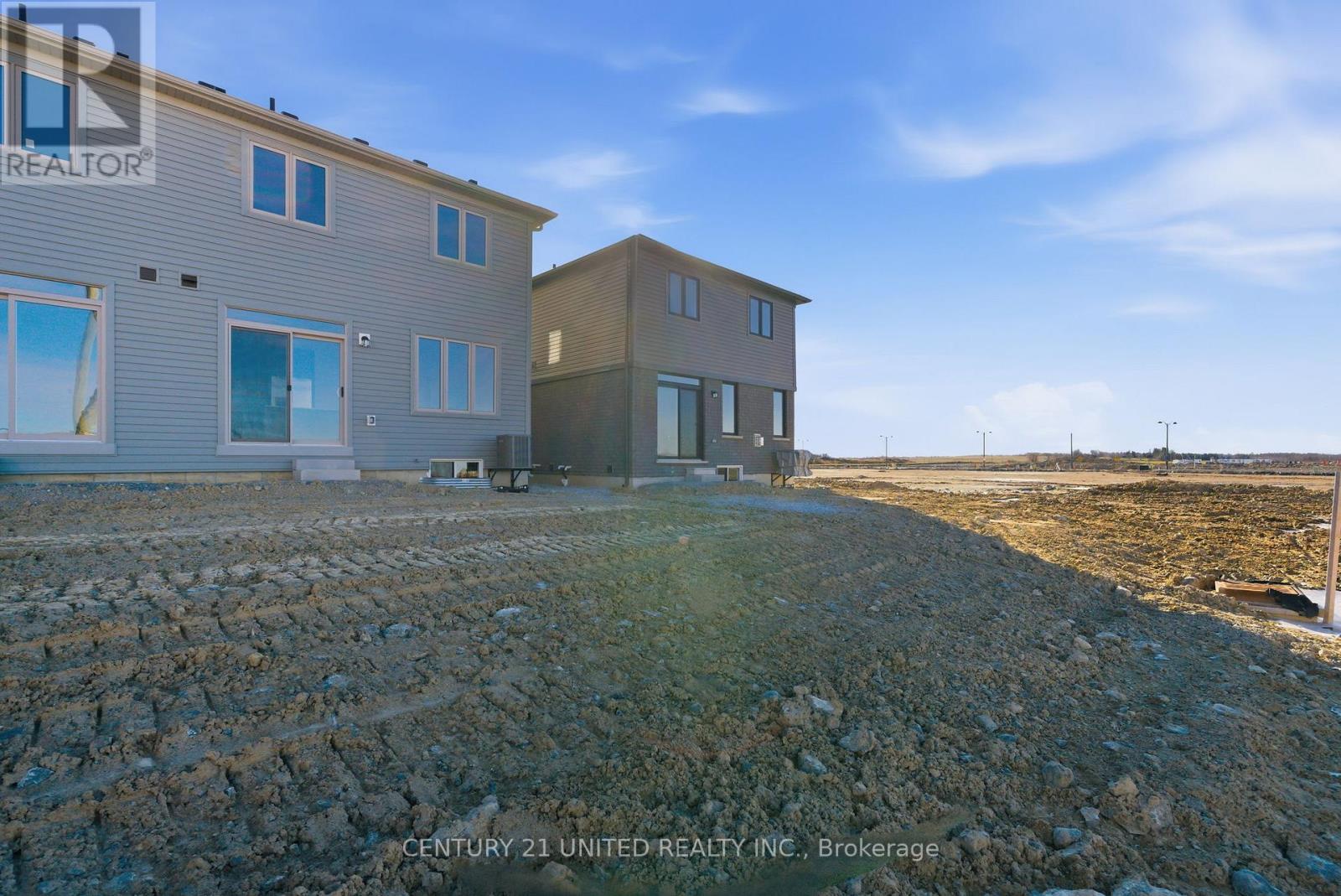 132 Sanderson Drive, Kawartha Lakes (Lindsay), Ontario  K9V 0S7 - Photo 48 - X12564488