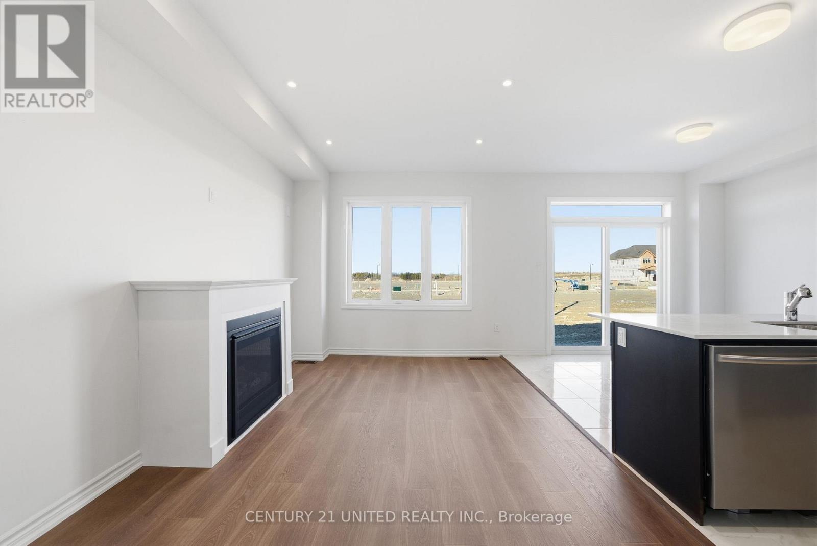 132 Sanderson Drive, Kawartha Lakes (Lindsay), Ontario  K9V 0S7 - Photo 9 - X12564488