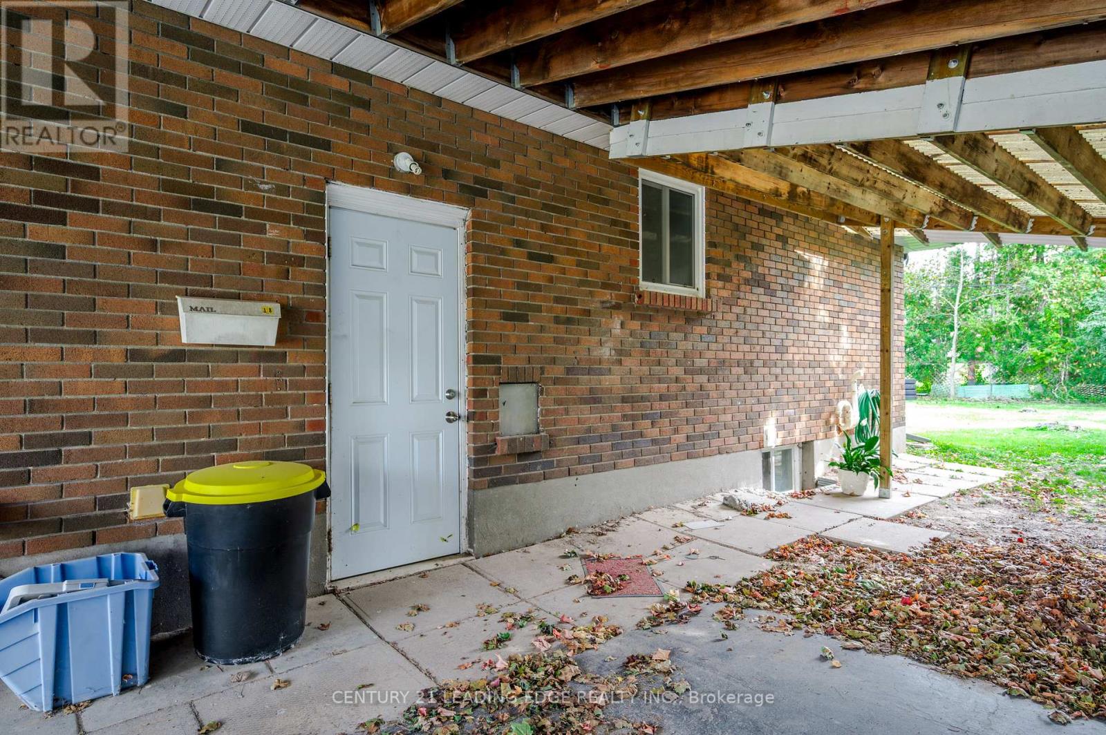 Upper - 18 Daleview Avenue, Peterborough (Monaghan Ward 2), Ontario  K9J 1L5 - Photo 27 - X12564774