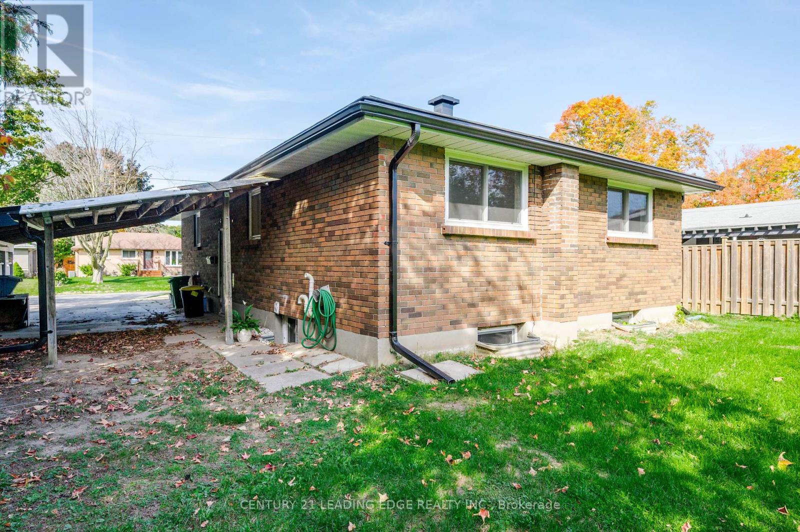 Upper - 18 Daleview Avenue, Peterborough (Monaghan Ward 2), Ontario  K9J 1L5 - Photo 29 - X12564774