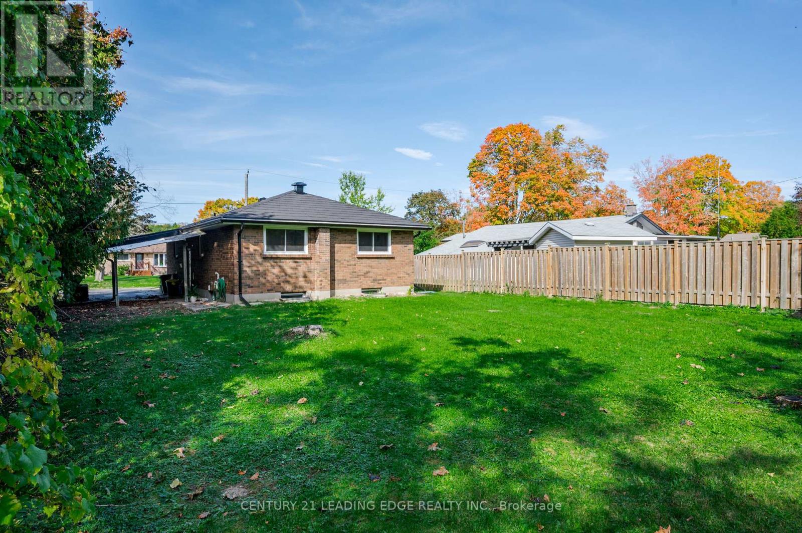 Upper - 18 Daleview Avenue, Peterborough (Monaghan Ward 2), Ontario  K9J 1L5 - Photo 30 - X12564774