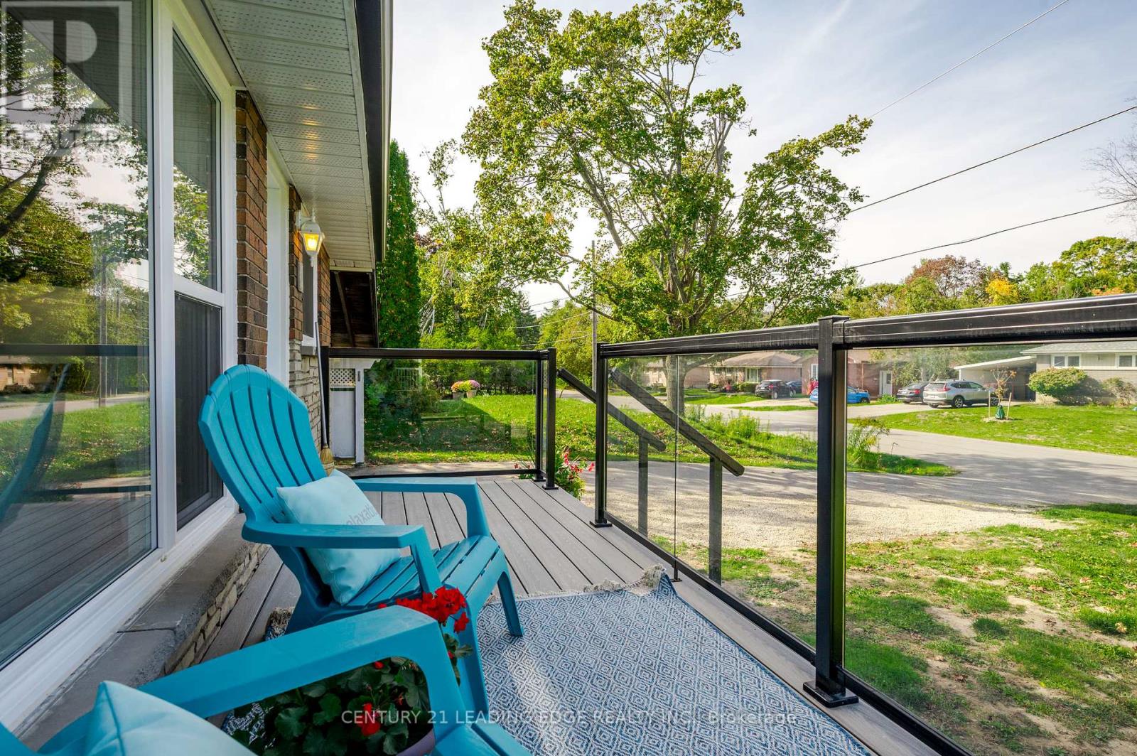 Upper - 18 Daleview Avenue, Peterborough (Monaghan Ward 2), Ontario  K9J 1L5 - Photo 5 - X12564774