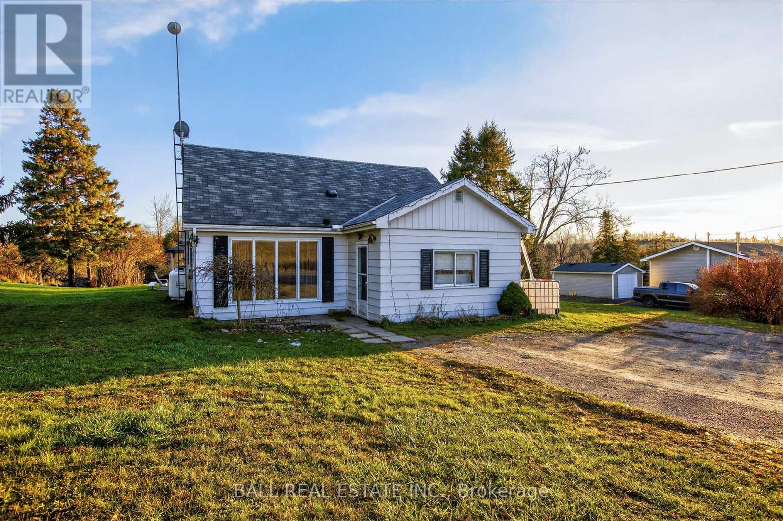 1095 Yankee Line, Selwyn, Ontario  K0L 1T0 - Photo 3 - X12565582