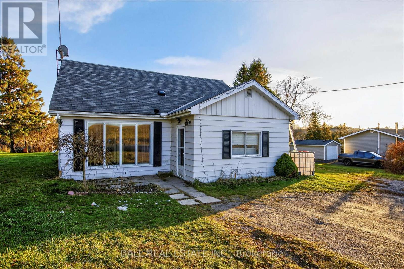 1095 Yankee Line, Selwyn, Ontario  K0L 1T0 - Photo 4 - X12565582