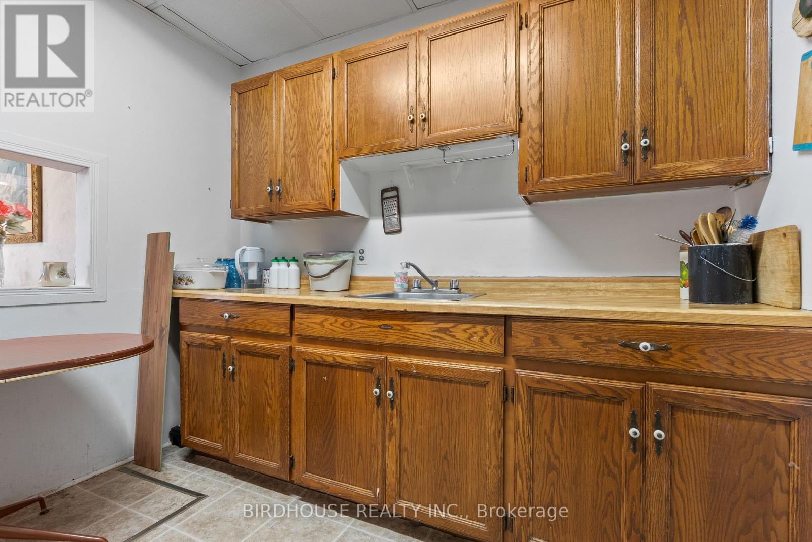 70 Ridout Street, Kawartha Lakes (Lindsay), Ontario  K9V 2B8 - Photo 10 - X12565910