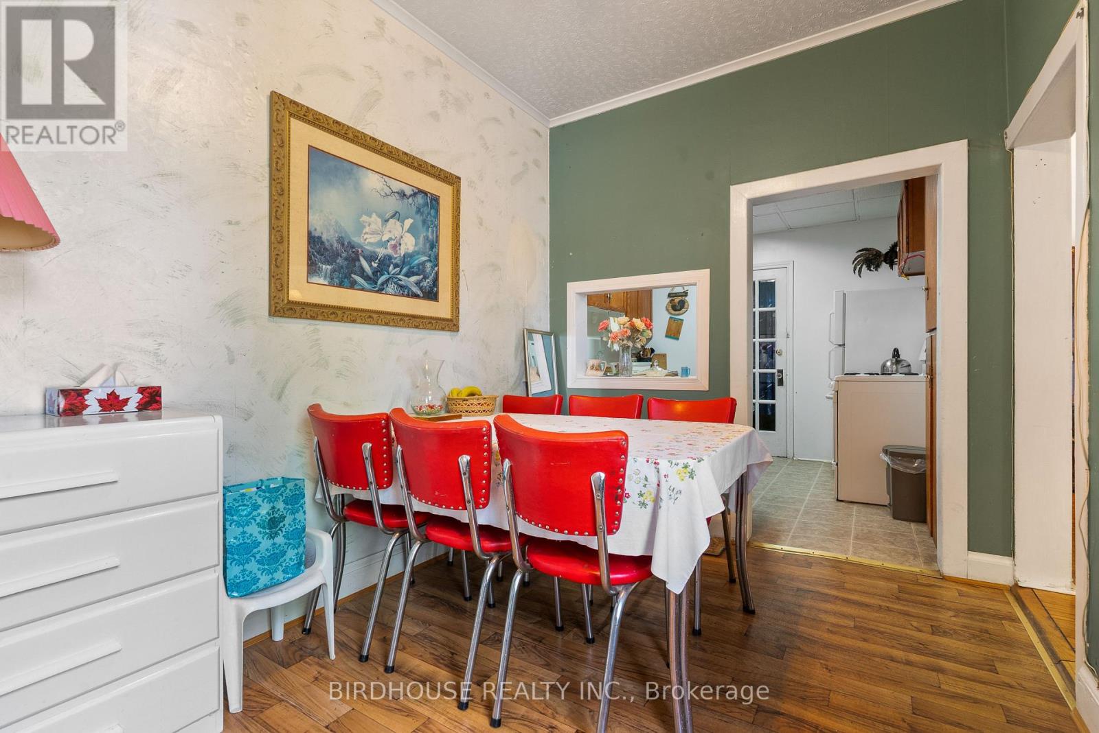 70 Ridout Street, Kawartha Lakes (Lindsay), Ontario  K9V 2B8 - Photo 12 - X12565910