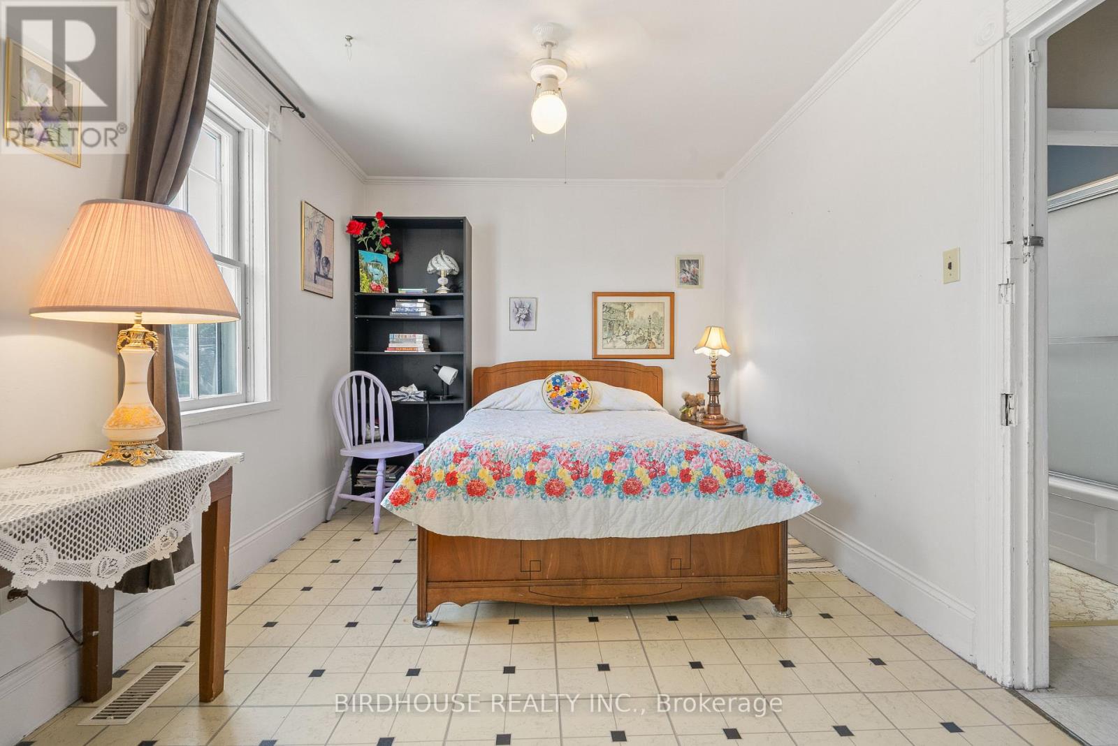 70 Ridout Street, Kawartha Lakes (Lindsay), Ontario  K9V 2B8 - Photo 15 - X12565910