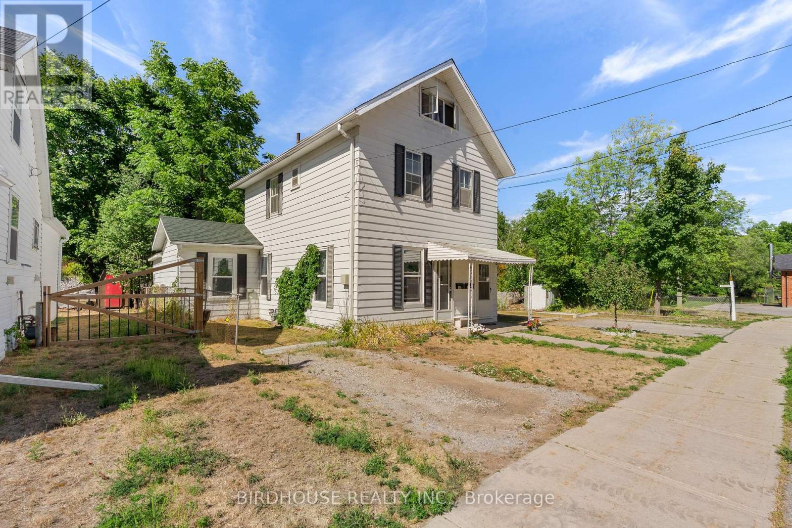 70 Ridout Street, Kawartha Lakes (Lindsay), Ontario  K9V 2B8 - Photo 3 - X12565910