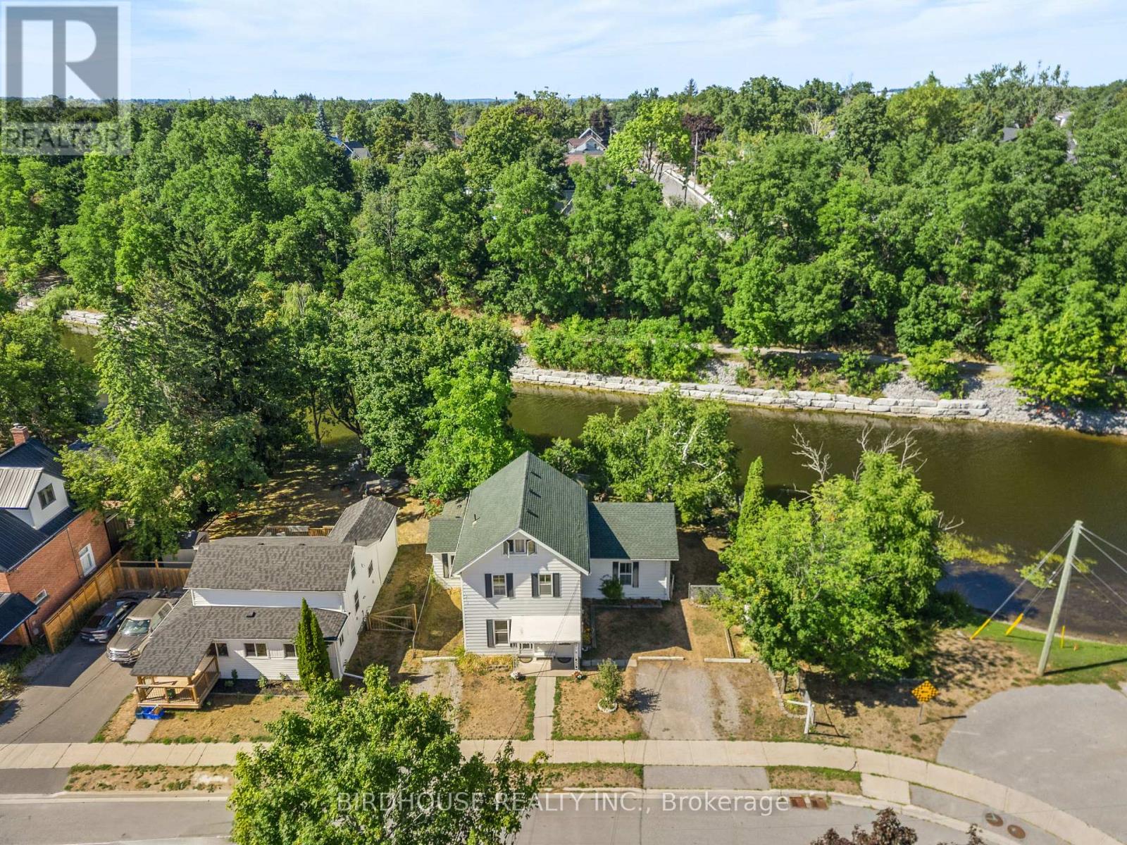 70 Ridout Street, Kawartha Lakes (Lindsay), Ontario  K9V 2B8 - Photo 4 - X12565910