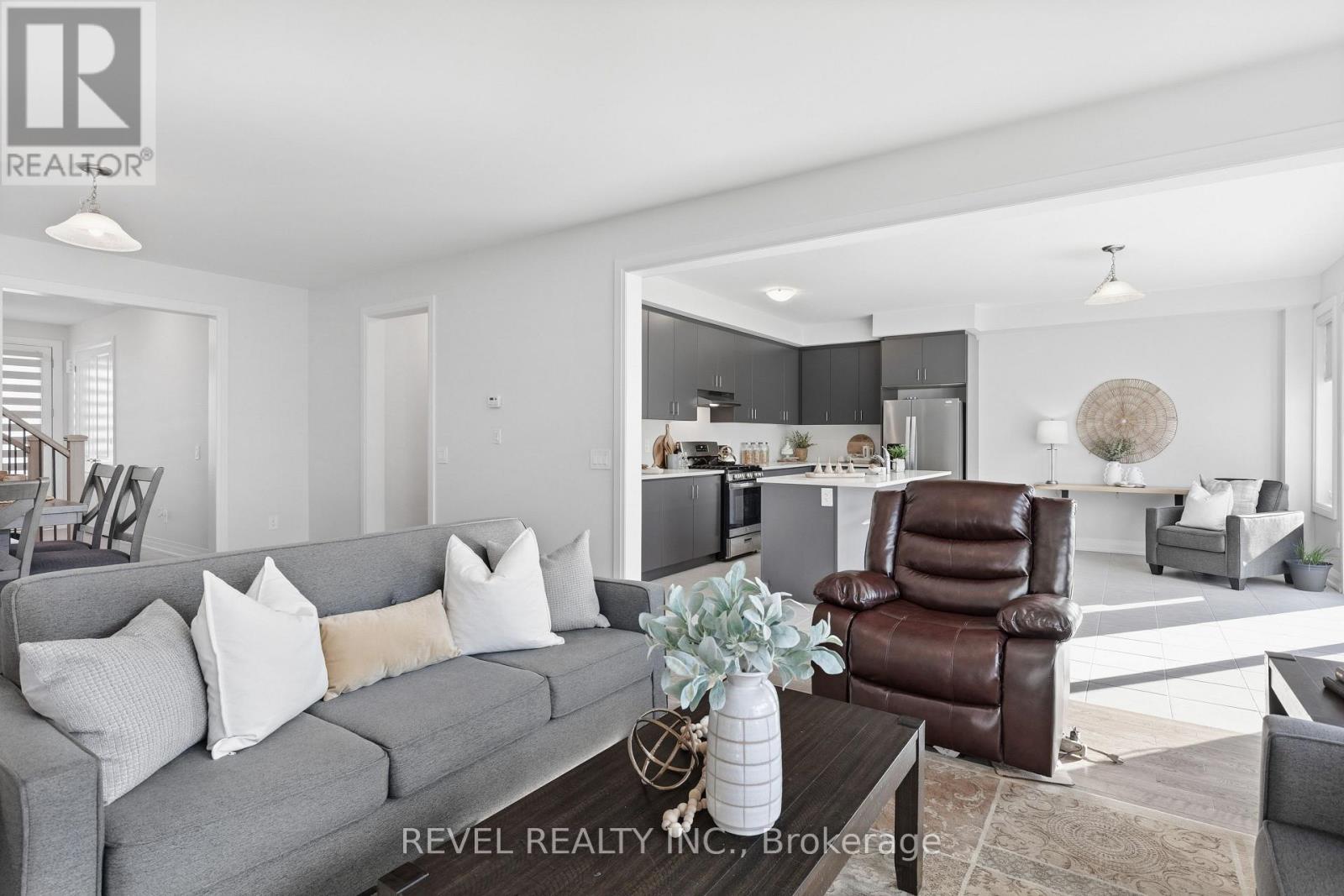 13 Corley Street, Kawartha Lakes (Lindsay), Ontario  K9V 6K2 - Photo 11 - X12566016