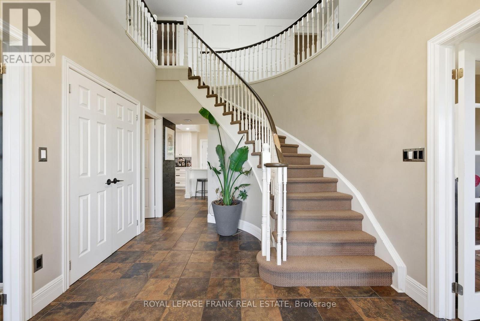 300 Snug Harbour Road, Kawartha Lakes (Fenelon), Ontario  K9V 4R6 - Photo 10 - X12566630