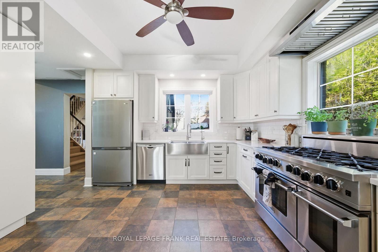 300 Snug Harbour Road, Kawartha Lakes (Fenelon), Ontario  K9V 4R6 - Photo 19 - X12566630