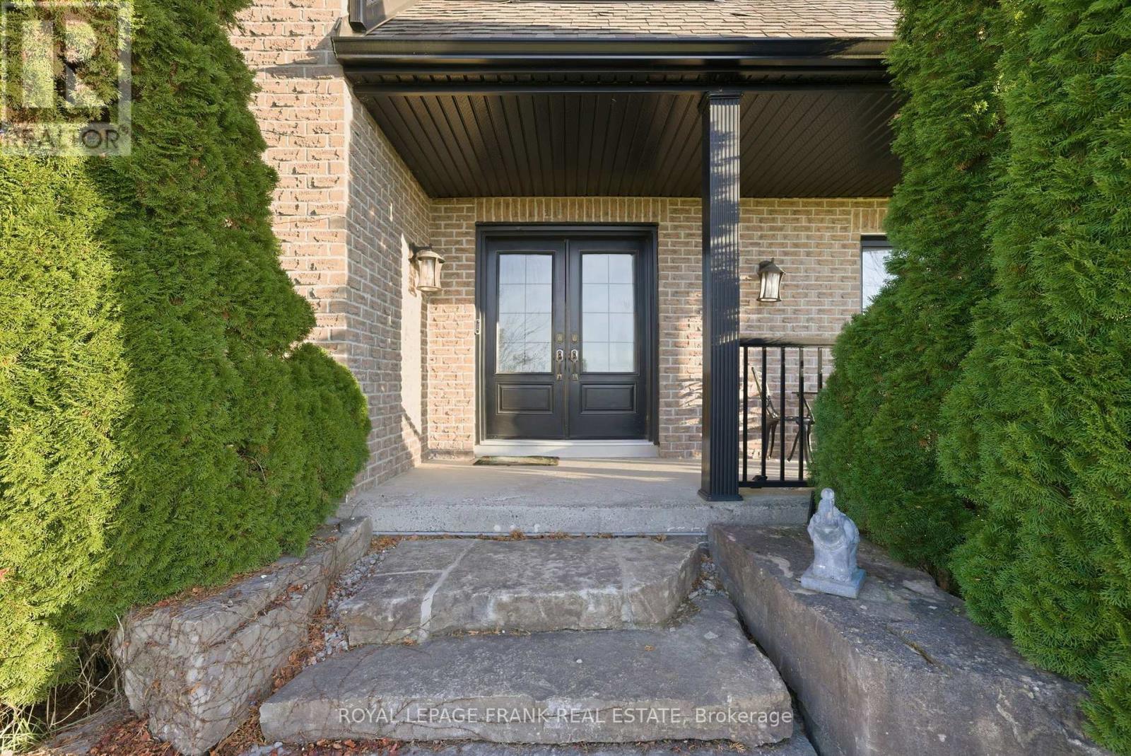 300 Snug Harbour Road, Kawartha Lakes (Fenelon), Ontario  K9V 4R6 - Photo 6 - X12566630