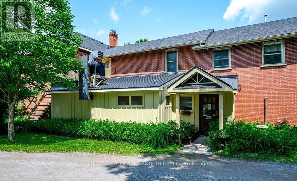 2057 Old Highway 28, Douro-Dummer, Ontario  K0L 3G0 - Photo 11 - X12567092