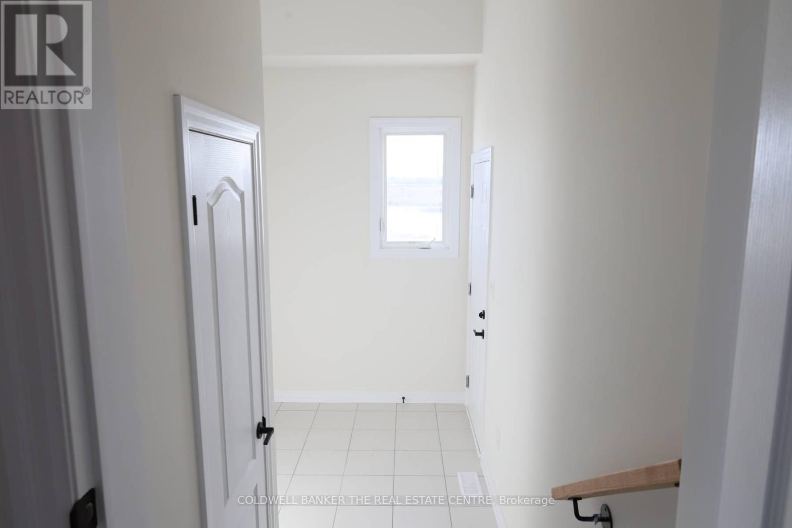 6 Fisher Road, Kawartha Lakes (Lindsay), Ontario  K9V 0P9 - Photo 13 - X12566954