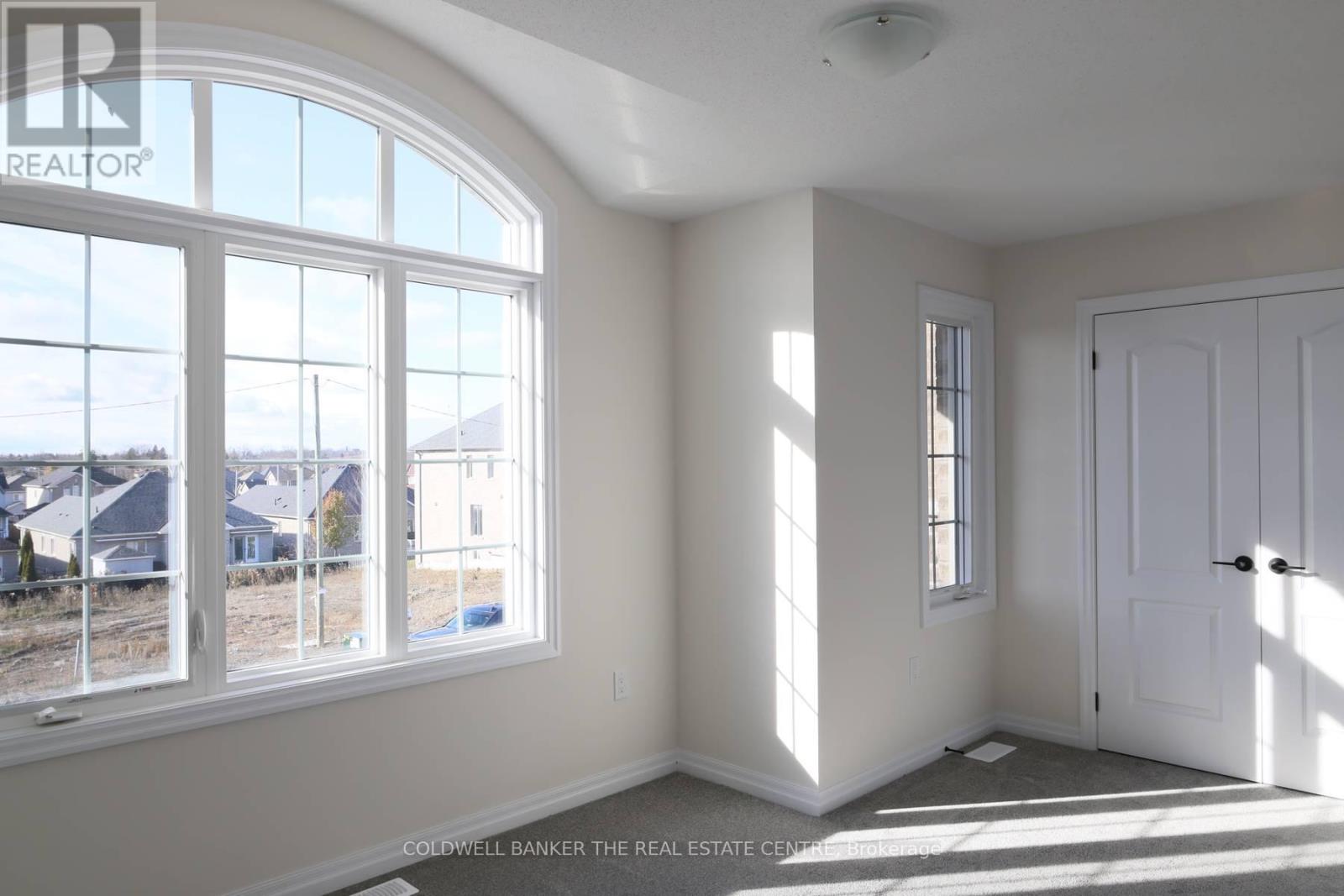 6 Fisher Road, Kawartha Lakes (Lindsay), Ontario  K9V 0P9 - Photo 25 - X12566954