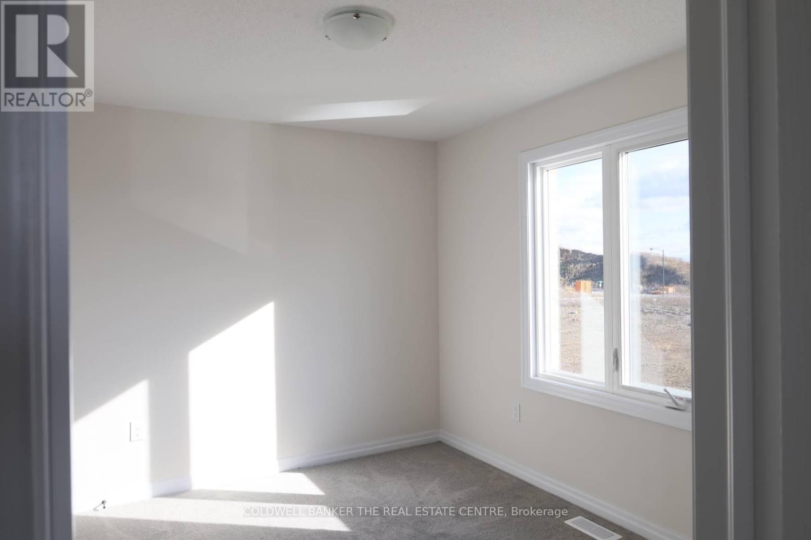 6 Fisher Road, Kawartha Lakes (Lindsay), Ontario  K9V 0P9 - Photo 29 - X12566954