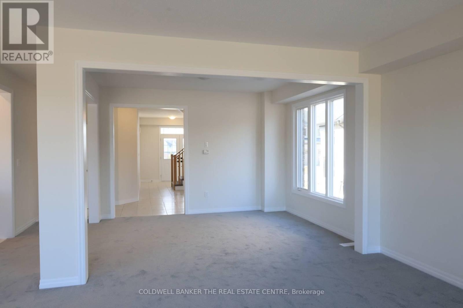 6 Fisher Road, Kawartha Lakes (Lindsay), Ontario  K9V 0P9 - Photo 8 - X12566954