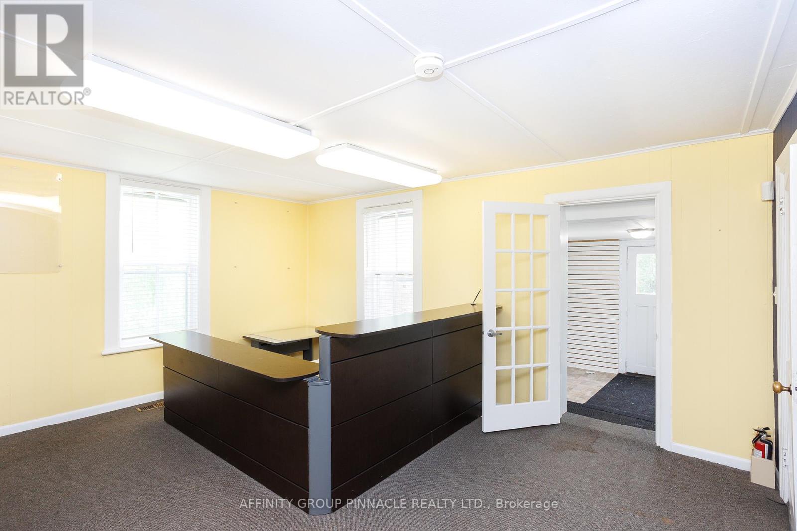 221 Kent Street W, Kawartha Lakes (Lindsay), Ontario  K9V 2Z1 - Photo 13 - X12567372